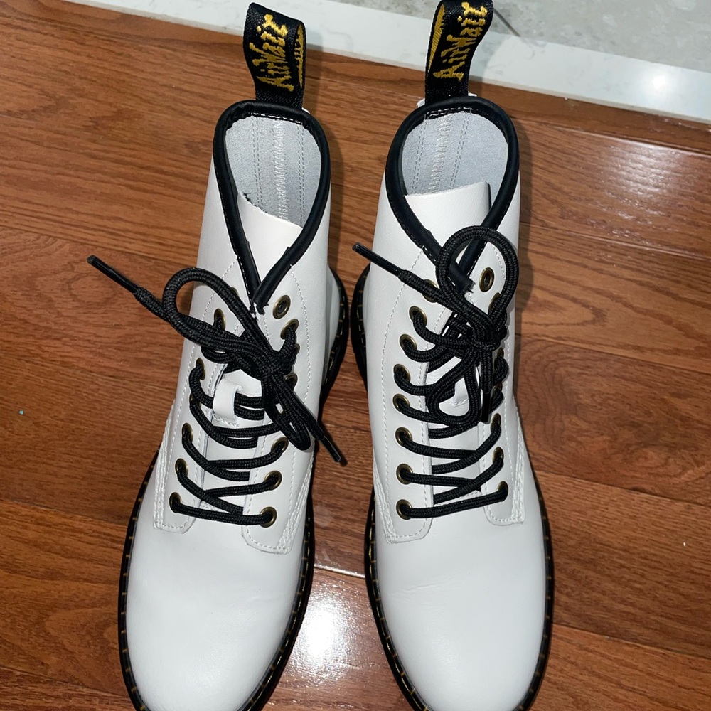 Dr. Martens White Combat Boots size 7 “Zavala” - Picture 2 of 10